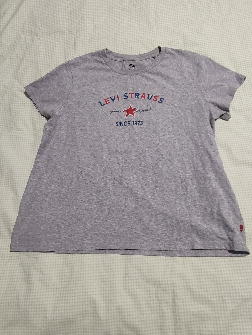 Levi's Grey Short Sleeve Tee with Red Star Logo